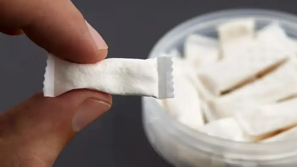 Túi ngậm nicotine hủy hoại sức khỏe người dùng ra sao