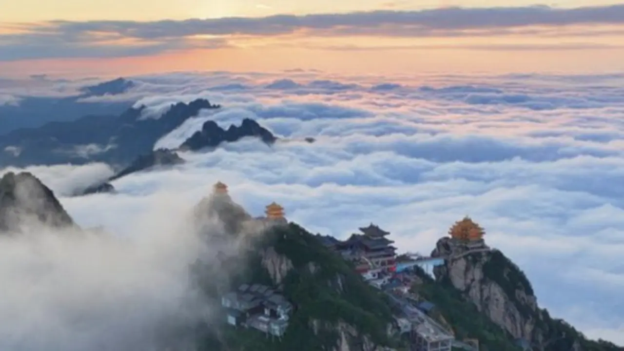 Tuyển "người săn mây", trả mức lương gây bất ngờ