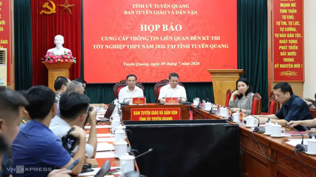 Tuyên Quang họp báo vụ điểm 10 Toán bất thường