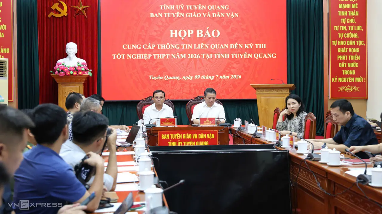 Tuyên Quang họp báo vụ điểm 10 Toán bất thường