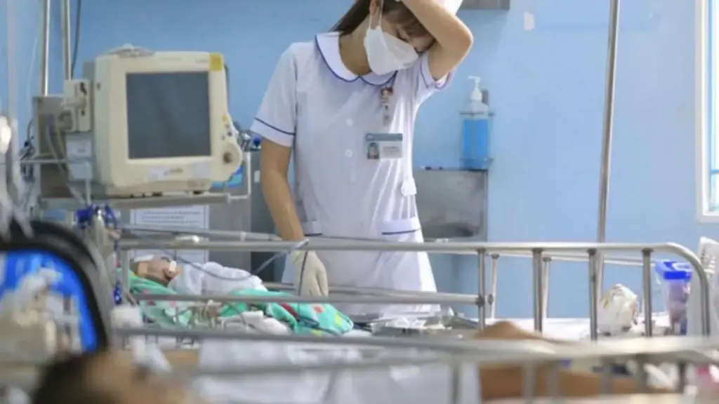 Tỷ lệ kiệt sức nghề nghiệp ở nhân viên y tế dao động khoảng 30 - 58%