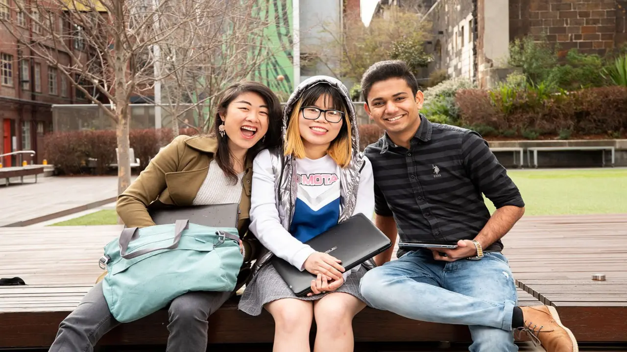 Úc lại tăng phí visa du học, du học sinh Việt Nam đóng khoảng 37 triệu đồng