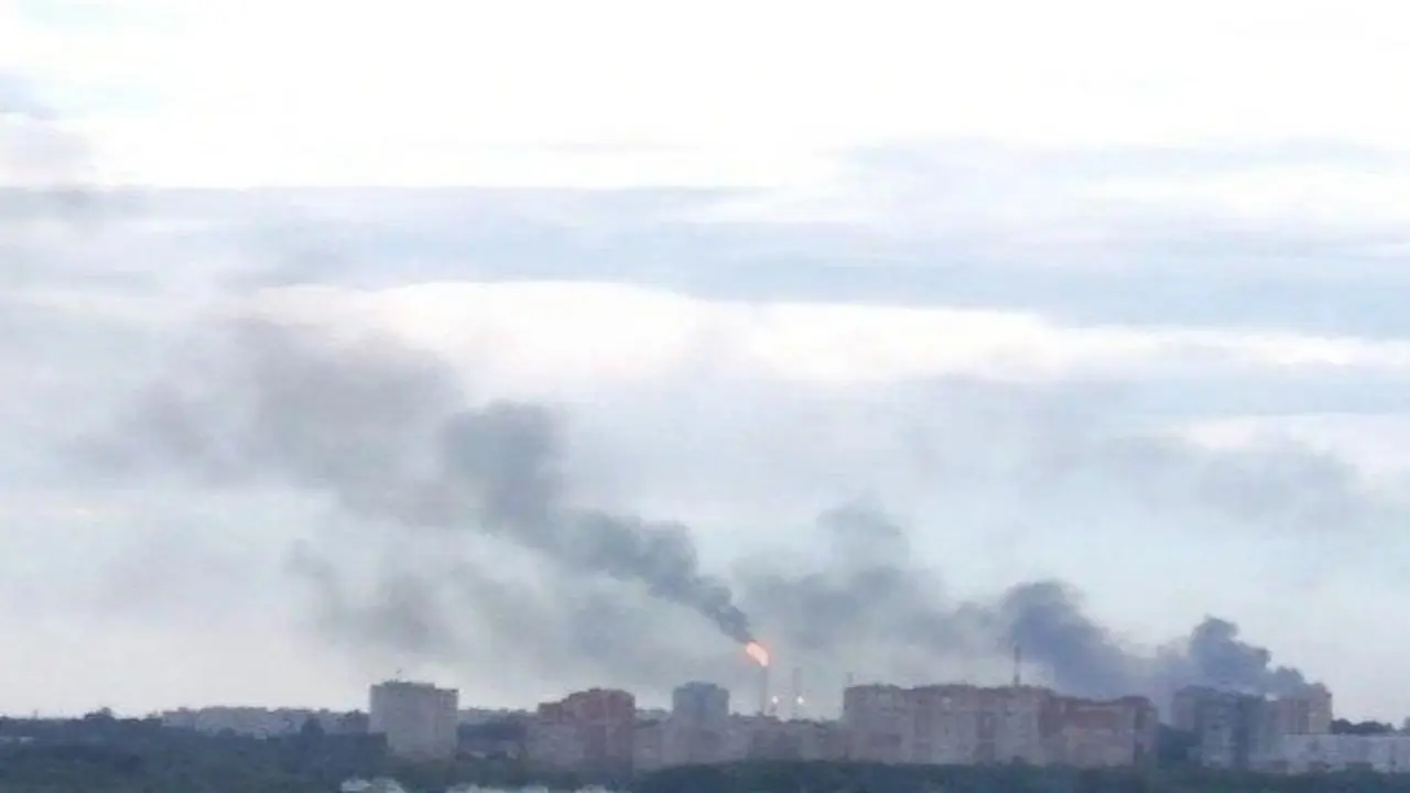 Ukraine tấn công xa kỷ lục, đánh trúng “nhà máy lọc dầu lớn nhất của Nga”