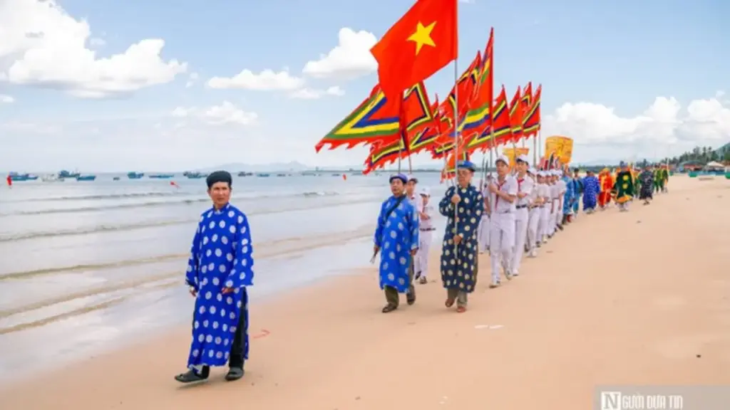 Về làng Long Thuỷ khám phá nét văn hoá tâm linh của làng biển 300 năm