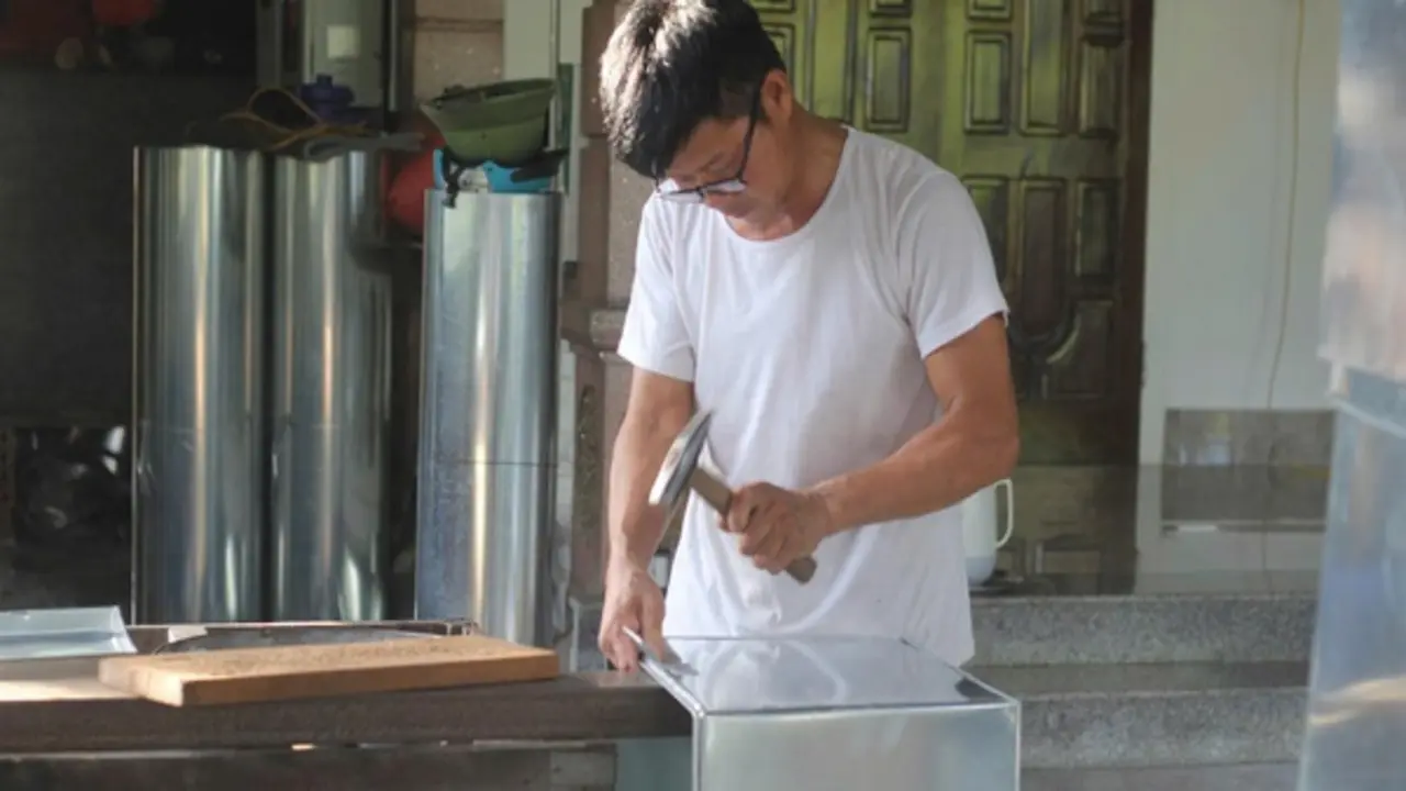 Về Xuân Am, nghe chuyện nghề “gõ búa ra tiền” của người dân xứ Nghệ
