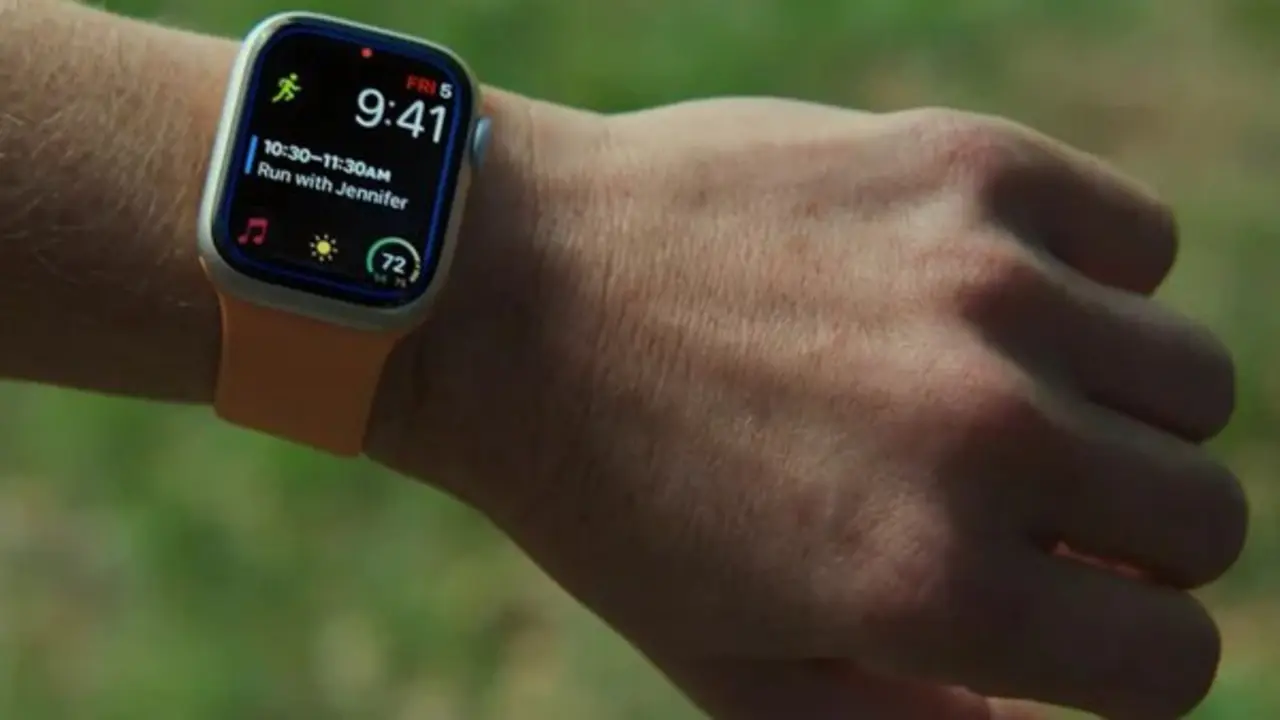 Vì sao Apple Watch bỗng xuất hiện viền xanh kỳ lạ?
