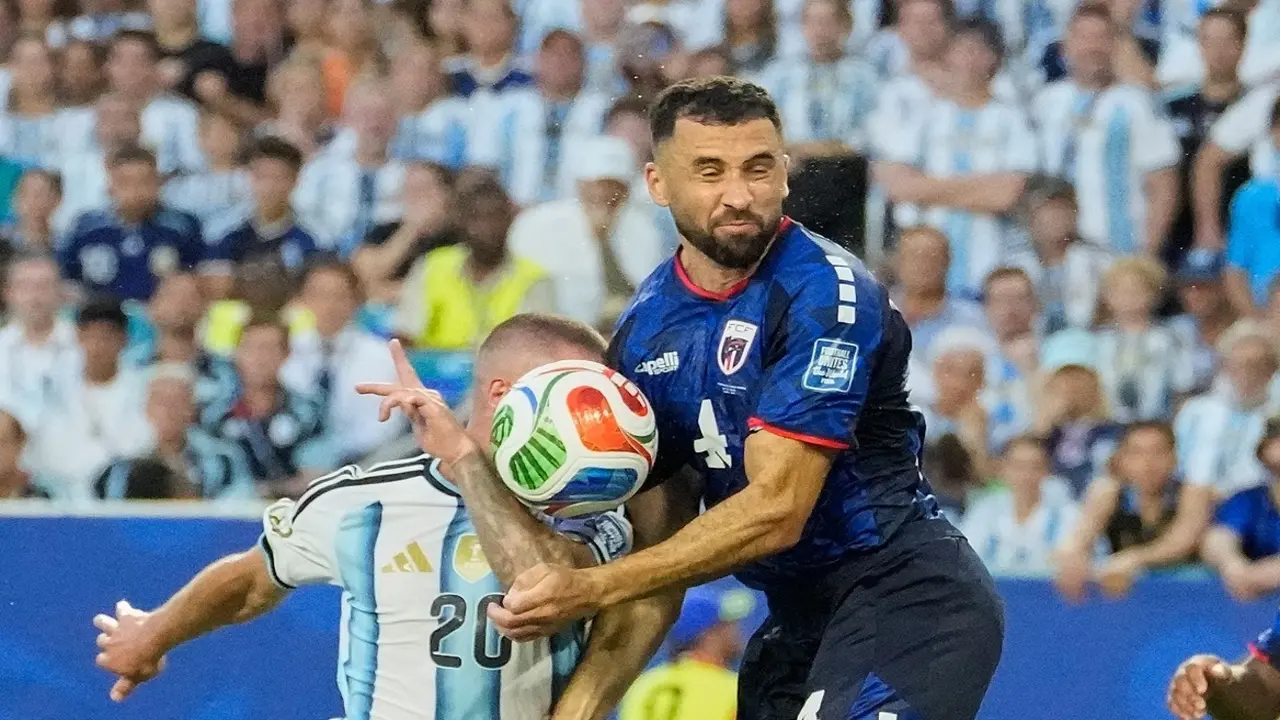 Vì sao Argentina không được phạt đền trong trận gặp Cape Verde?