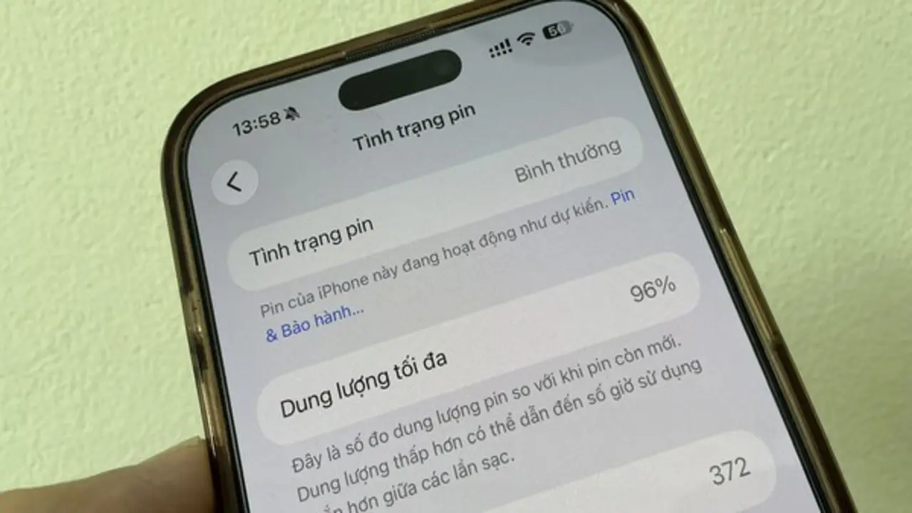 Vì sao iPhone đột nhiên không hiển thị tình trạng pin?