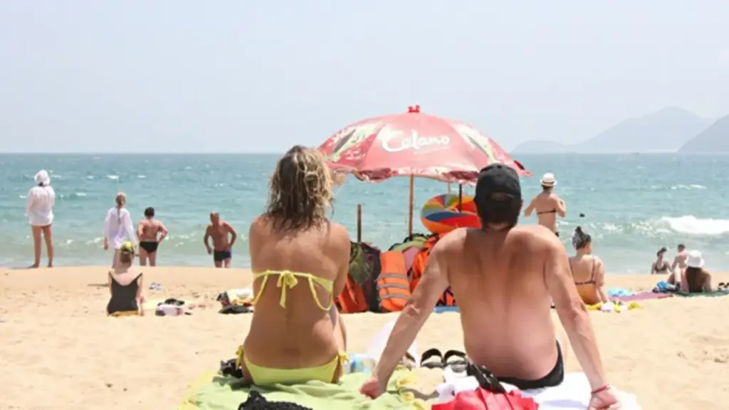 Vì sao khách Nga ùn ùn du lịch Việt Nam?