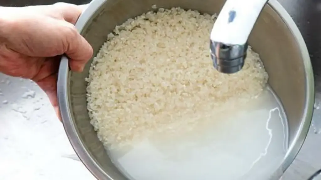 Vì sao nên vo gạo?