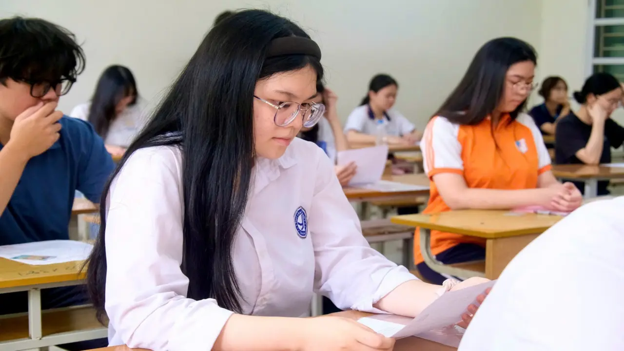 Vì sao Tuyên Quang vượt TP.HCM, đứng thứ 2 cả nước điểm trung bình tiếng Anh?