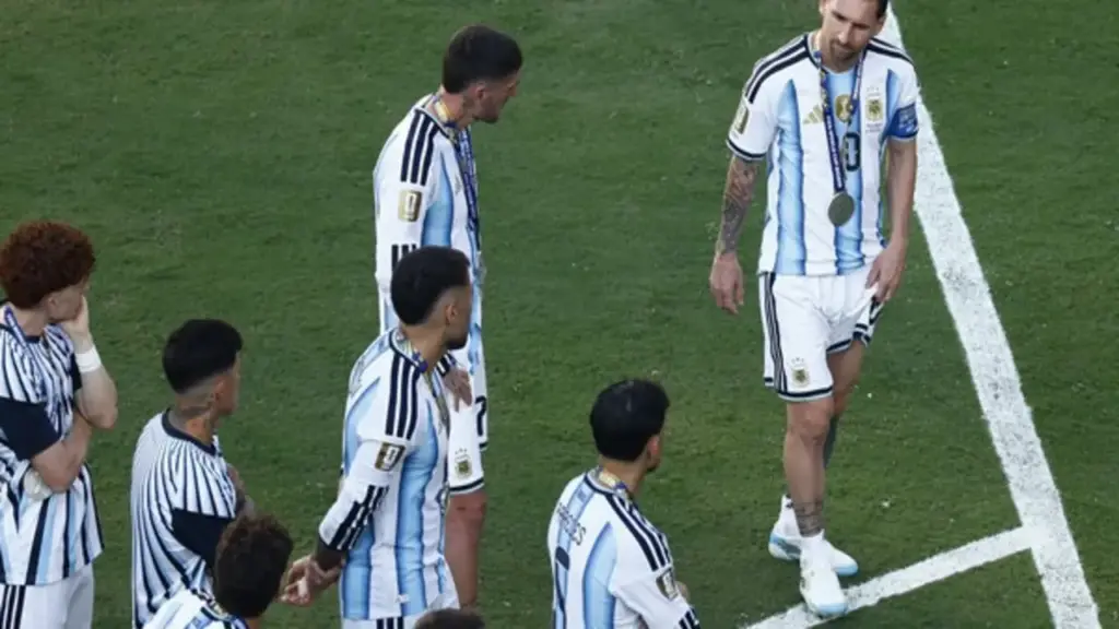 Video Messi nhắn nhủ đồng đội Argentina trước chung kết được tiết lộ, CĐV đặt nhiều dấu hỏi