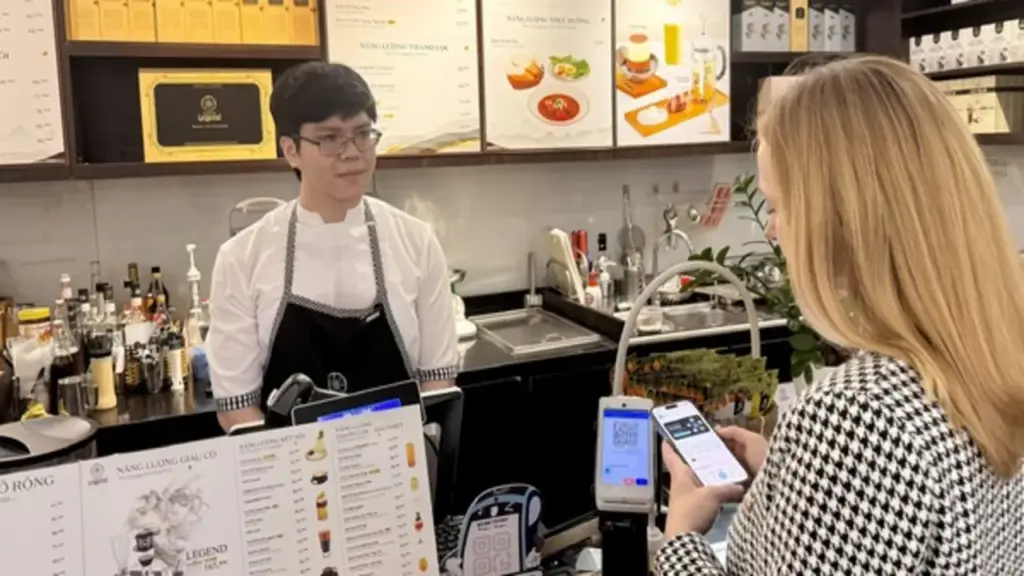Việt Nam kết nối thanh toán QR với Singapore, khách du lịch được gì?