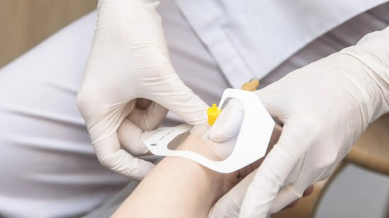 Việt Nam phát triển vắc xin điều trị, thử nghiệm thuốc mới