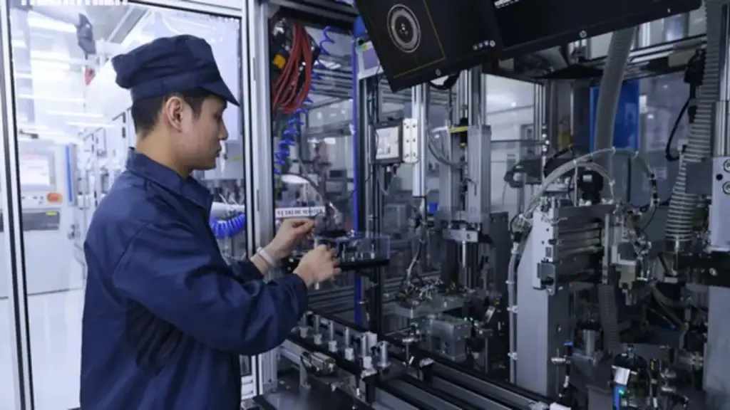 Việt Nam - 'quán quân' FDI Đông Nam Á