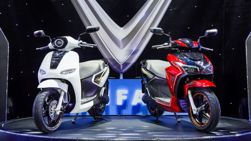 VinFast ra mắt hai xe máy điện mới, đổi pin như Viper, tốc độ tối đa 90km/h