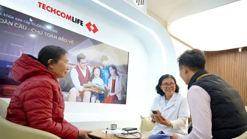 Vingroup bán 10% vốn công ty bảo hiểm cho One Mount Group