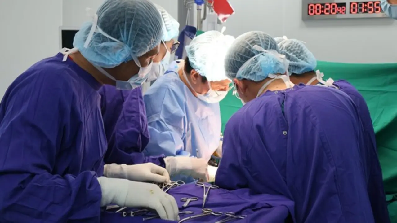 Vinmec Cần Thơ cứu bệnh nhân 75 tuổi có khối u gan lớn gần bằng quả bưởi