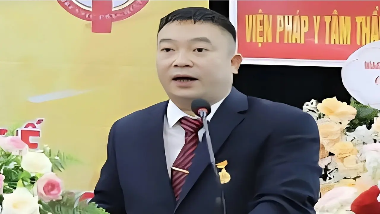 Vợ cựu Viện trưởng Pháp y tâm thần nhận tiền còn nhắn "thiếu 4 tờ"