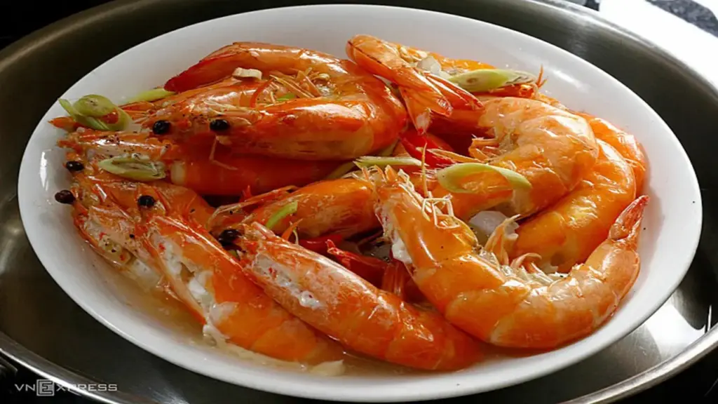 Vỏ hay thịt tôm giàu dinh dưỡng hơn?