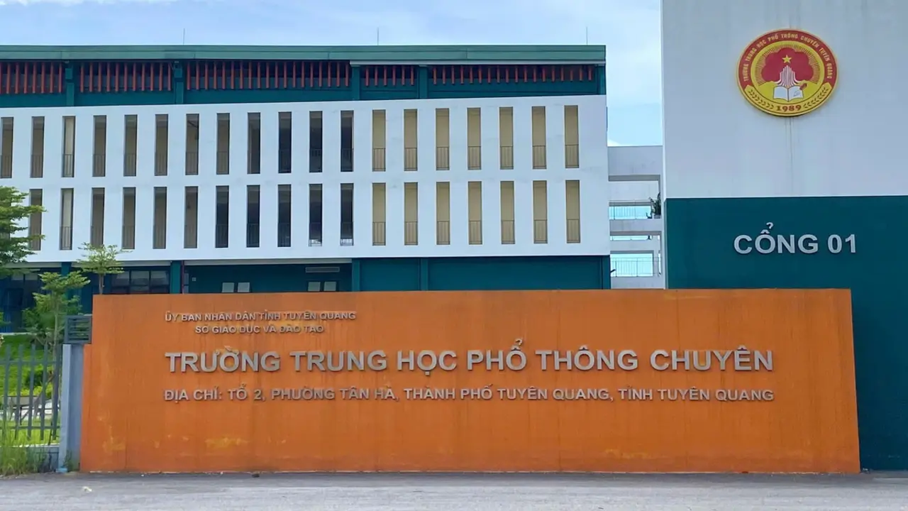 Vụ điểm 10 toán ở Tuyên Quang: Giáo viên bị bắt, các bài thi liên quan sẽ được xử lý thế nào?
