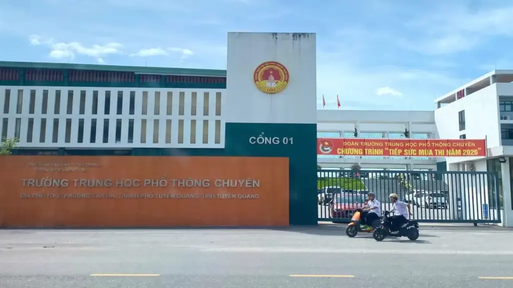 Vụ hơn 140 điểm 10 toán bất thường: Khởi tố thêm giáo viên môn Văn Trường THPT Chuyên Tuyên Quang