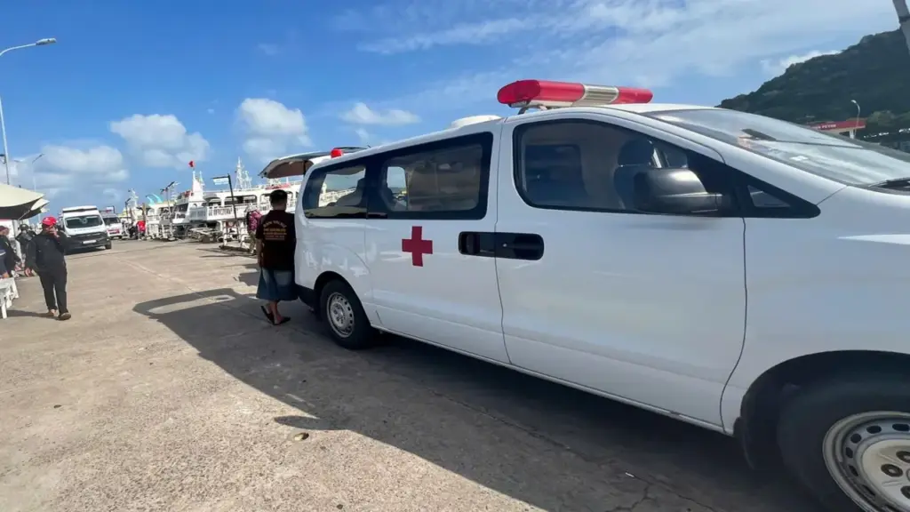 Vụ lật ca nô ở Phú Quốc: Đưa 10 thi thể nạn nhân về Bệnh viện Chợ Rẫy TP.HCM để bảo quản