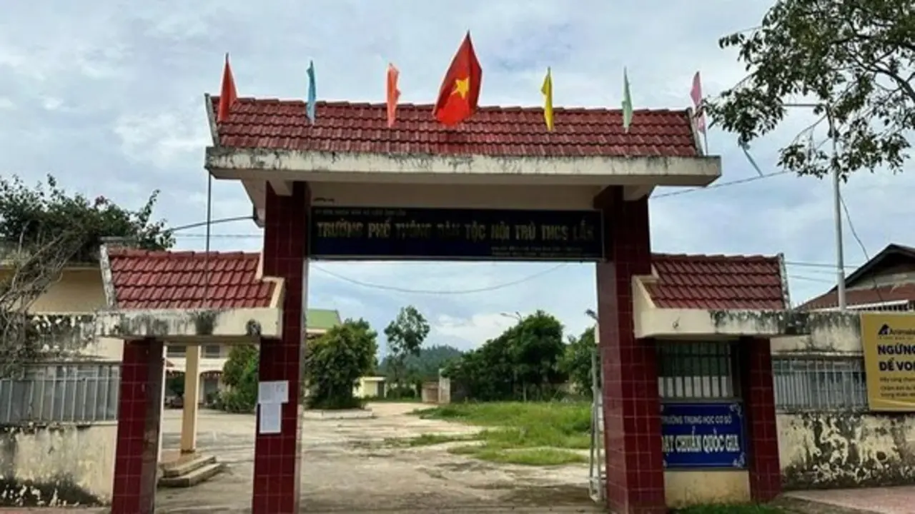 Vụ nguyên hiệu trưởng chiếm dụng đất: Nhà trường nhiều lần làm việc nhưng không hoàn trả
