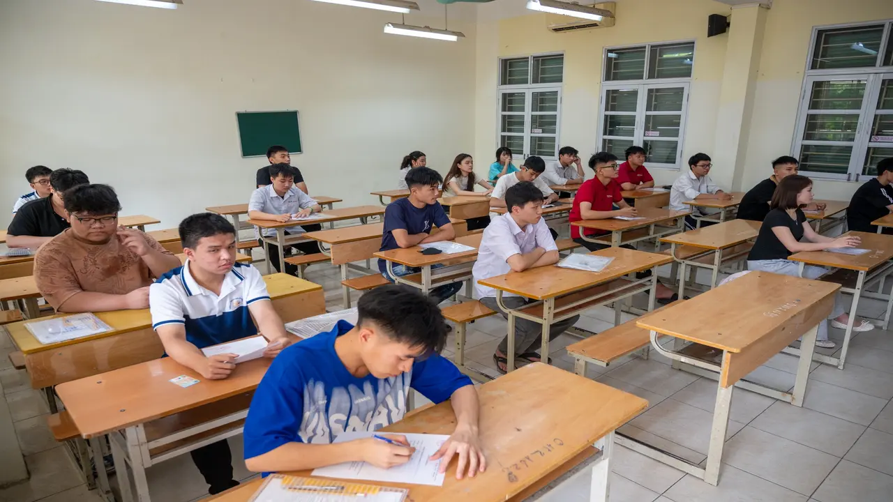 Vụ thi thử 2,7 điểm toán, thi thật 9,5 điểm: Nhà trường nêu lý do