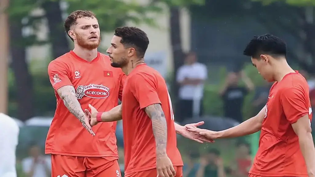 Xuân Son, Hoàng Hên, Đình Bắc ghi bàn, tuyển Việt Nam thắng 6-0 đội hạng ba Hàn Quốc