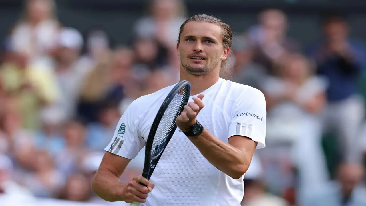 Zverev chật vật vượt cửa ải đầu tiên tại Wimbledon